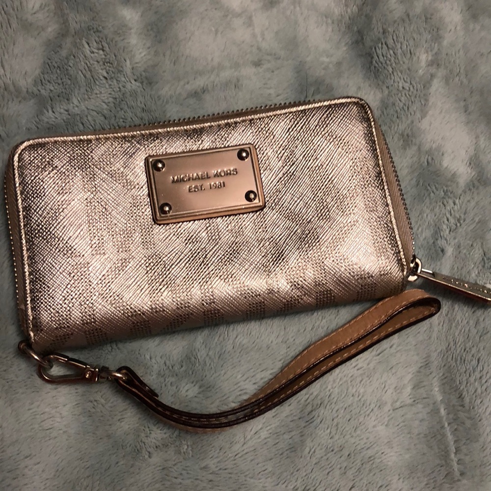 Michael Kors phone wallet